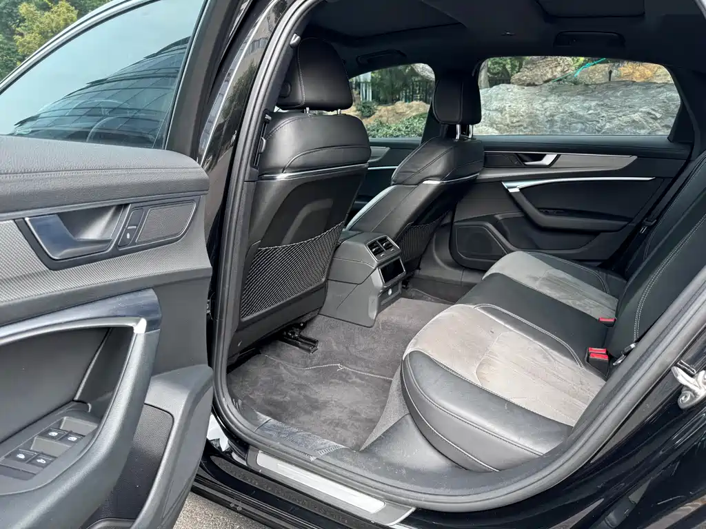 Audi A6L — миниатюра 10