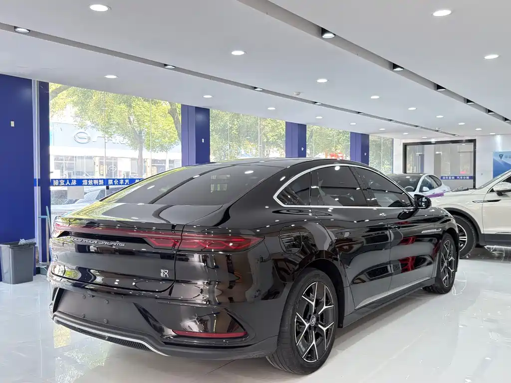 BYD Han — миниатюра 7