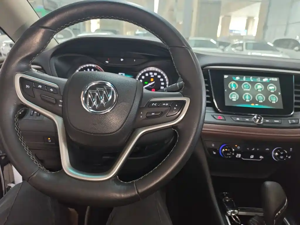 Buick GL6 — миниатюра 10
