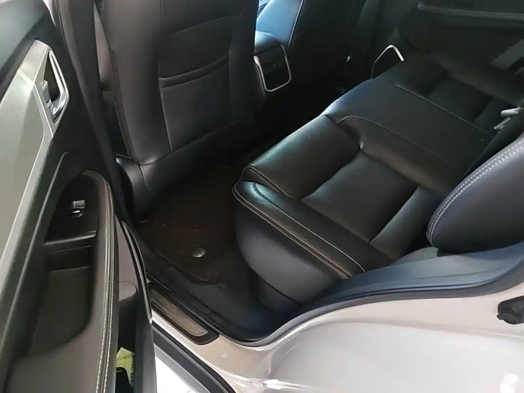 Geely Vision X6 — миниатюра 17