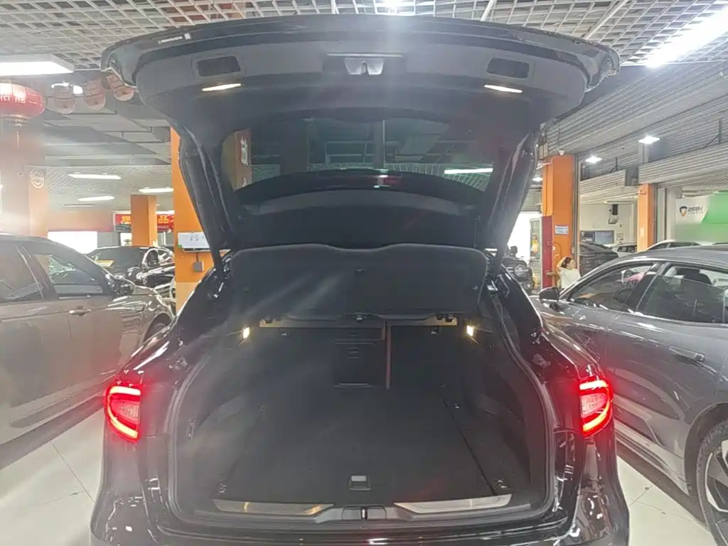 Maserati Levante — миниатюра 19