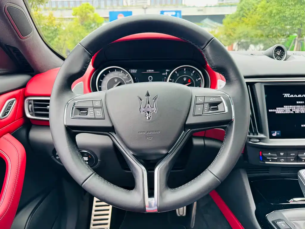 Maserati Levante — миниатюра 9