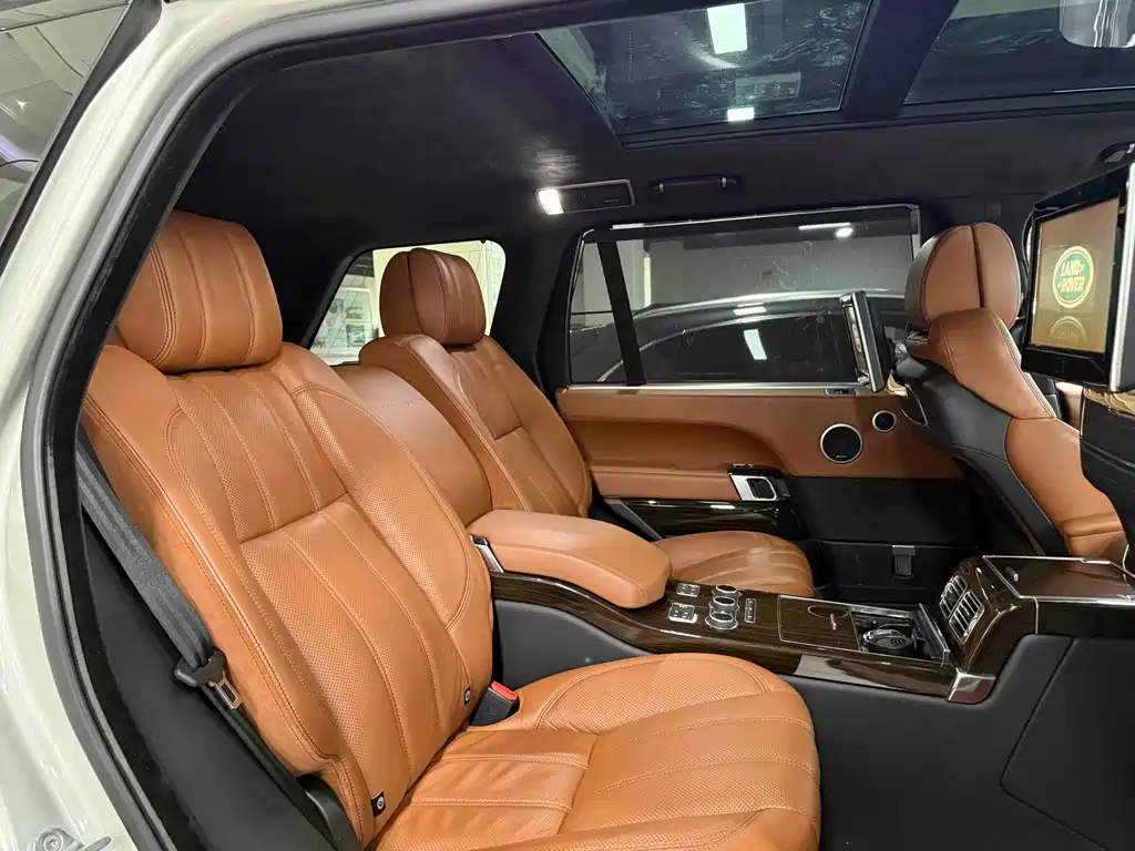 Land Rover Range Rover — миниатюра 22