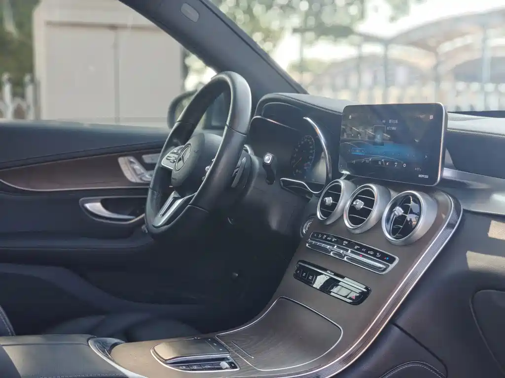 Mercedes-Benz GLC — миниатюра 10