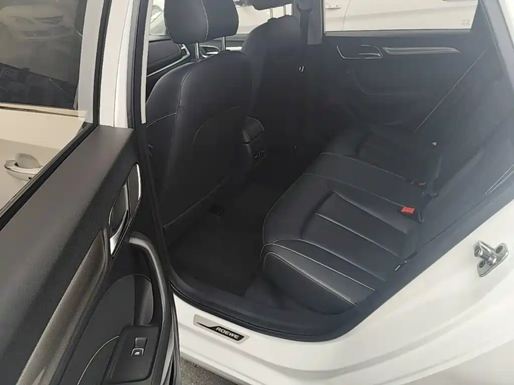 Roewe i6 Classic — миниатюра 17