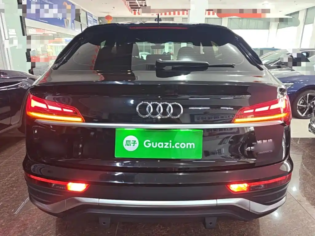 Audi Q5L Sportback — миниатюра 6