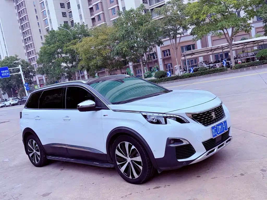 Peugeot 5008 — миниатюра 3