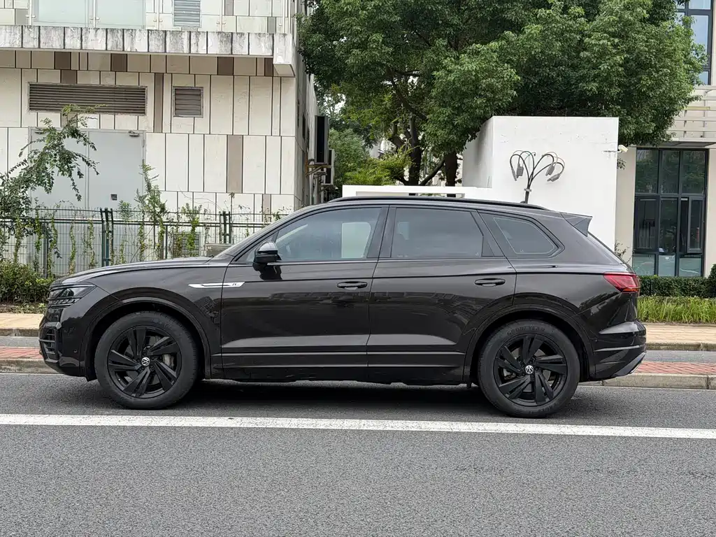Volkswagen Touareg — миниатюра 2