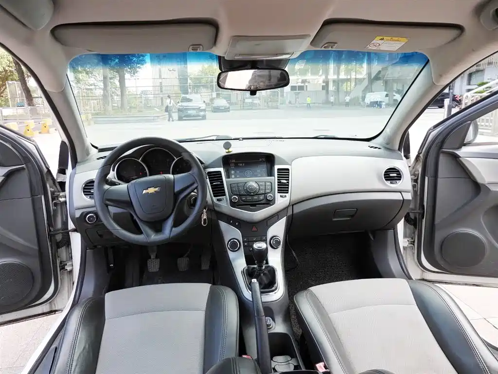 Chevrolet Cruze 2013 1.6L SL MT