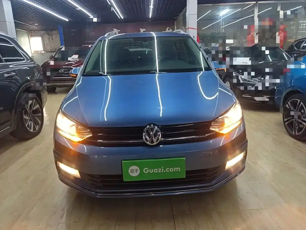 Volkswagen Touran — миниатюра 3