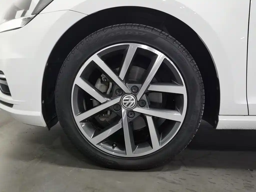 Volkswagen Golf — миниатюра 17