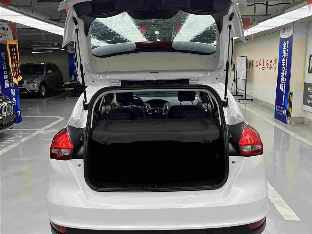 Ford Focus — миниатюра 10