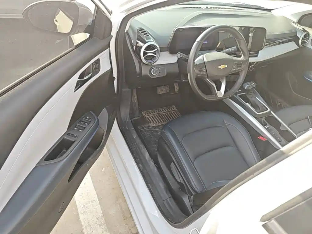 Chevrolet Monza — миниатюра 16