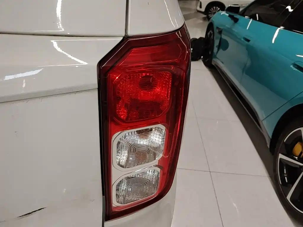 Wuling Hongguang — миниатюра 8