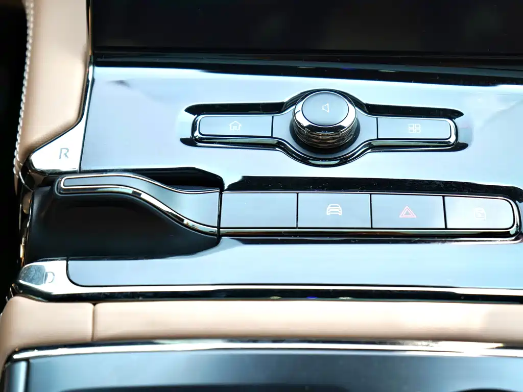 NIO ES8 — миниатюра 8