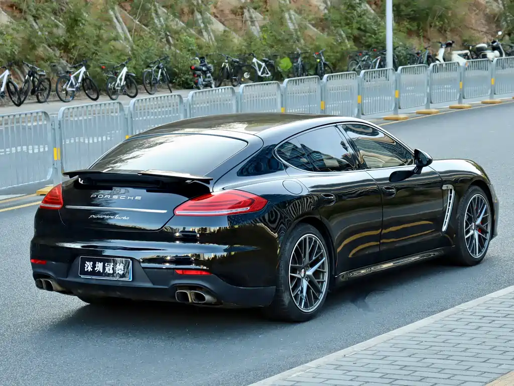 Porsche Panamera — миниатюра 3