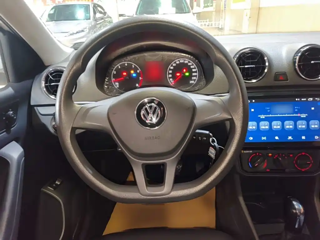 Volkswagen Jetta — миниатюра 11