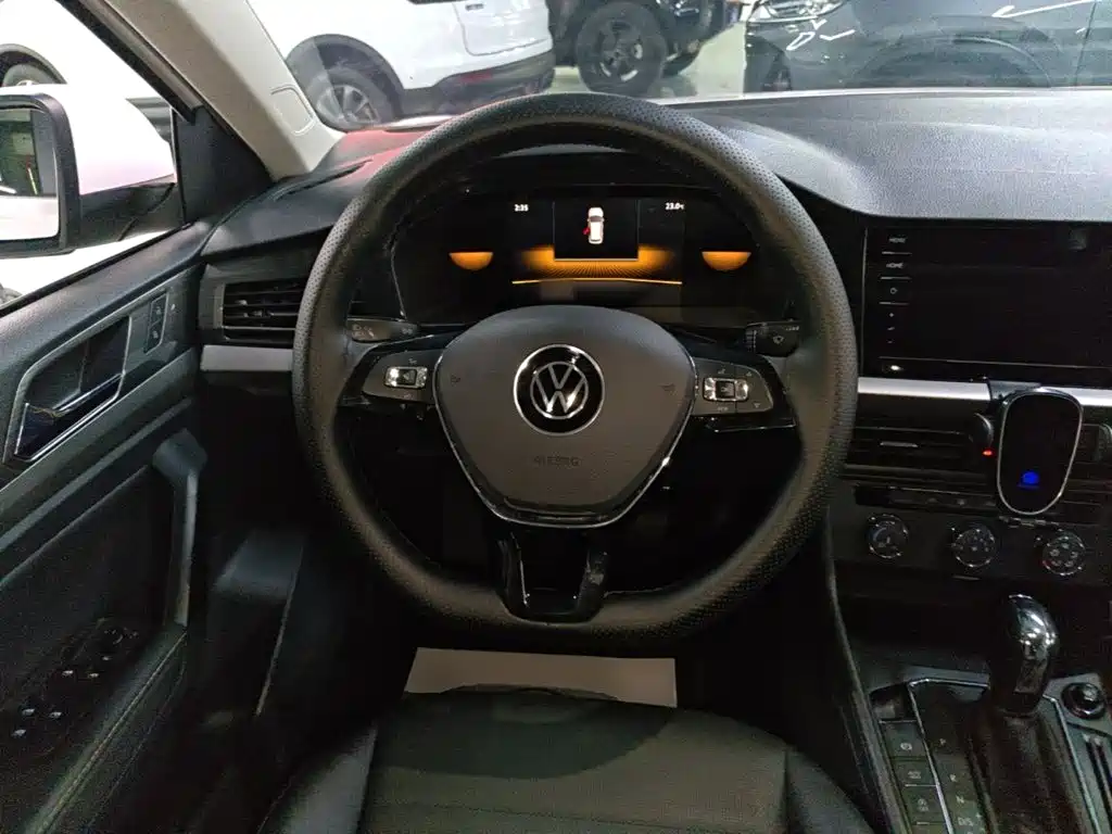 Volkswagen Lavida — миниатюра 11