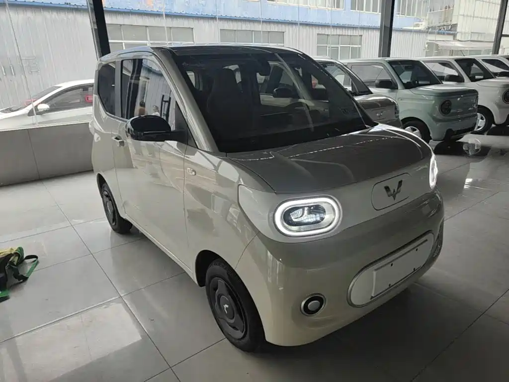 Wuling MINIEV — миниатюра 4