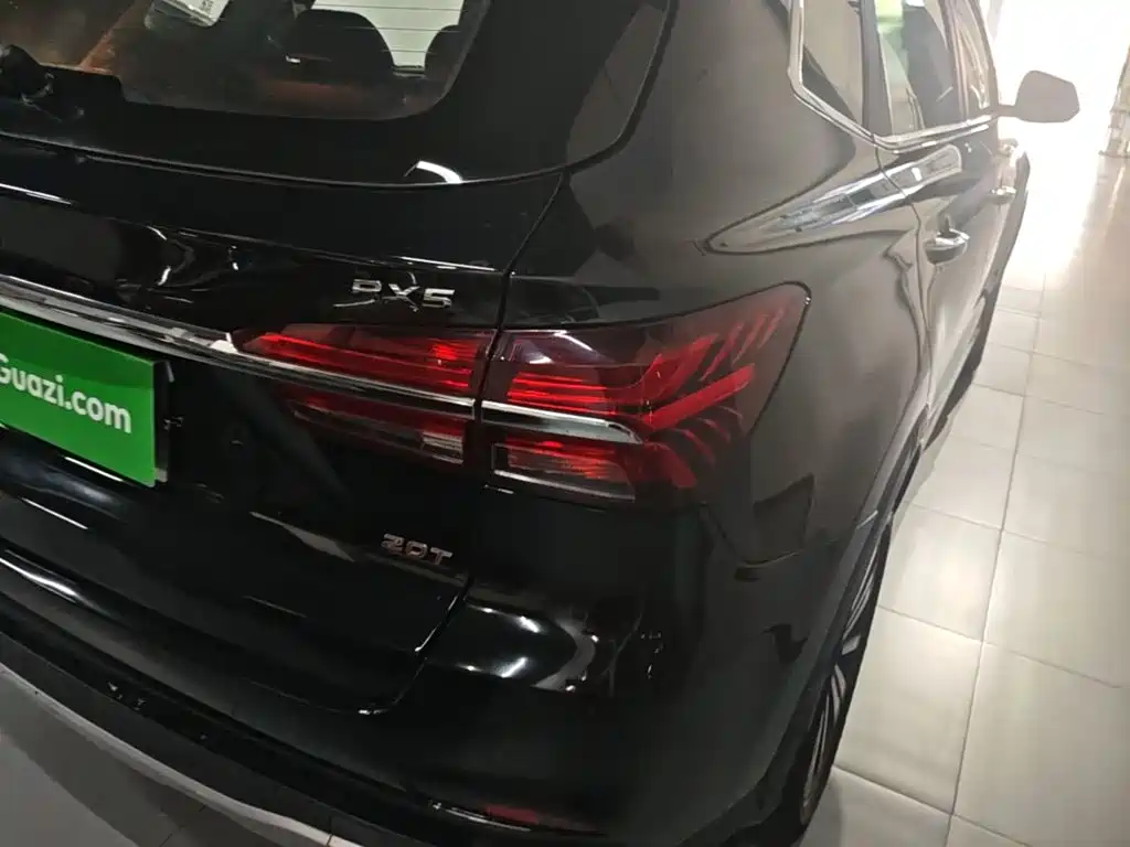 Roewe RX5 — миниатюра 8