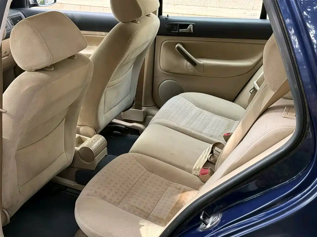 Volkswagen Golf 2004 1.6 AT Fashion