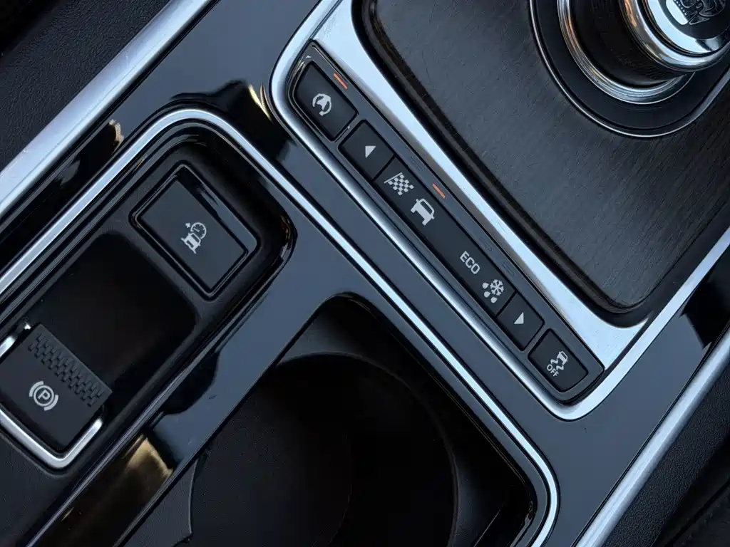 Jaguar XFL — миниатюра 12