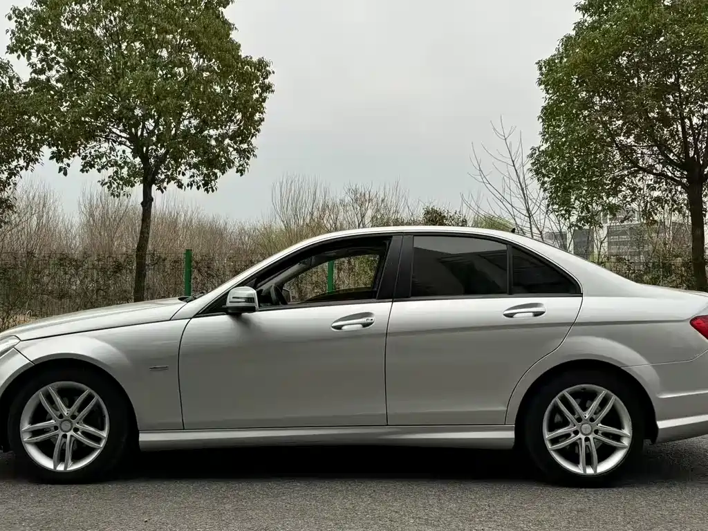 Mercedes-Benz C-Class C 2013 C 180 Grand Edition