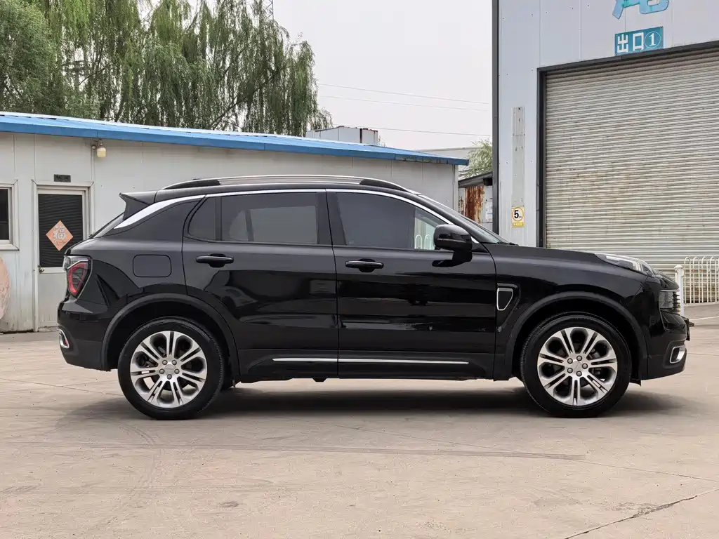 Lynk & Co 01 — миниатюра 7