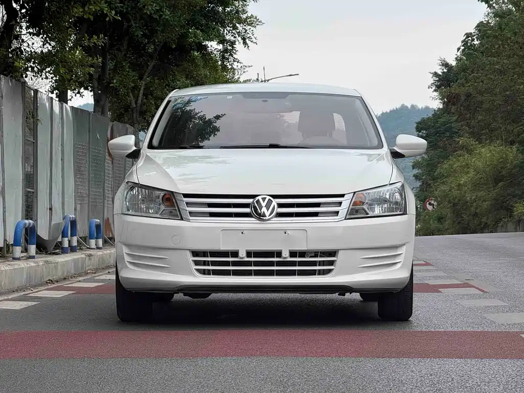 Volkswagen Santana — миниатюра 2