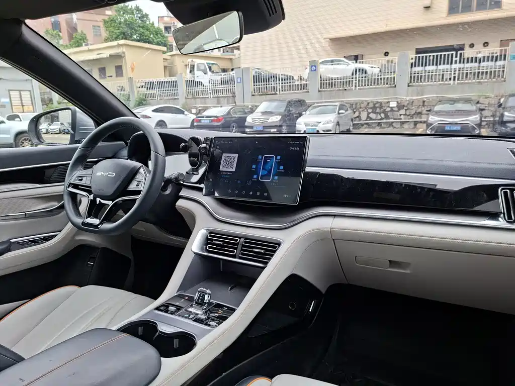 BYD PLUS New Energy — миниатюра 10