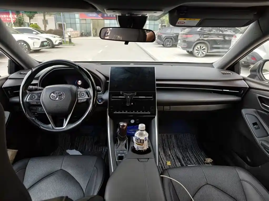 Toyota Avalon — миниатюра 6