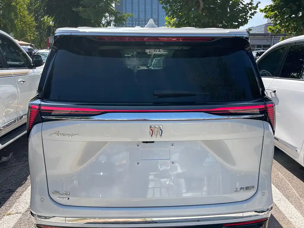 Buick GL8 Hybrid — миниатюра 4