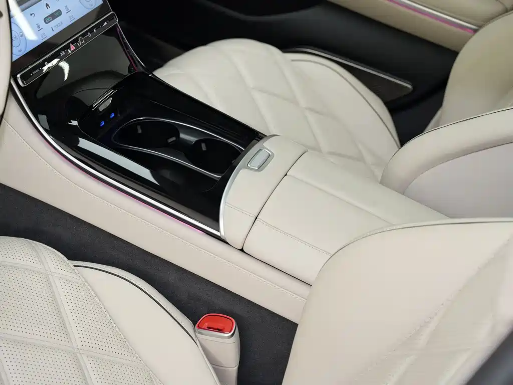 Mercedes-Benz S-Class — миниатюра 11