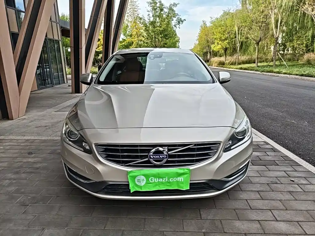 Volvo S60 — миниатюра 3