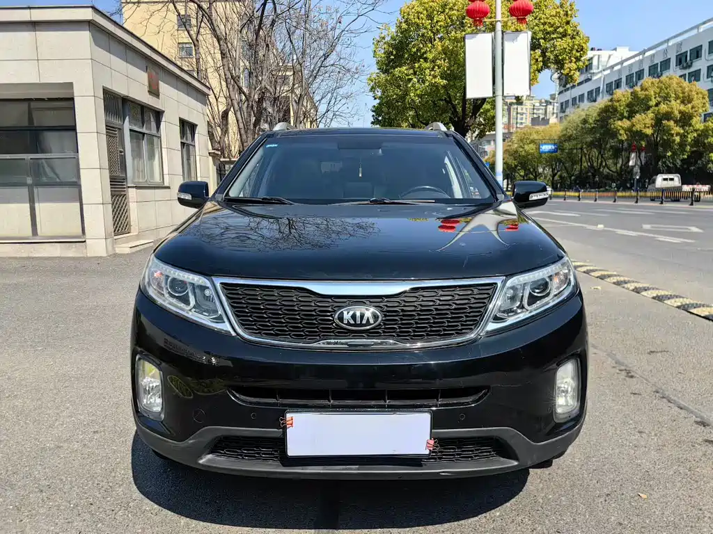 Kia Sorento 2.4L 5 seats Gasoline Luxury Edition, фото 2