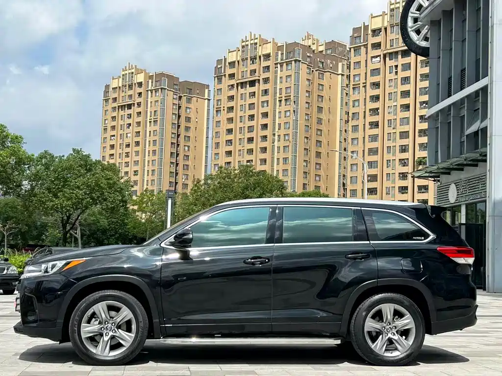 Toyota Highlander — миниатюра 3