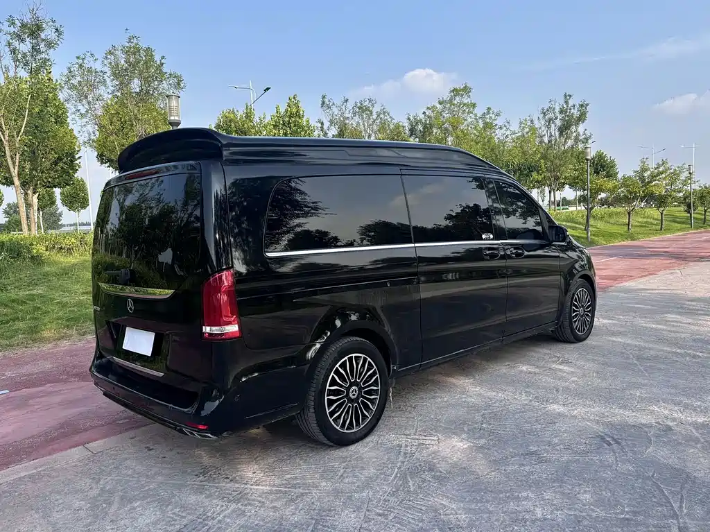 Mercedes-Benz V-Class — миниатюра 10