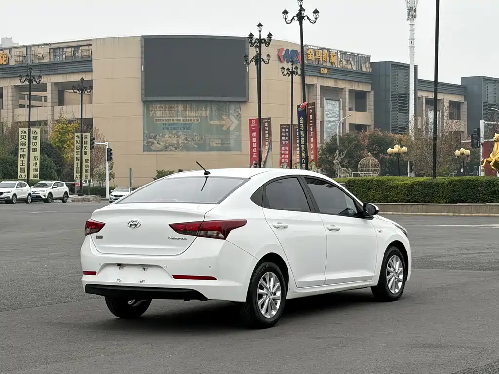 Hyundai Verna — миниатюра 14