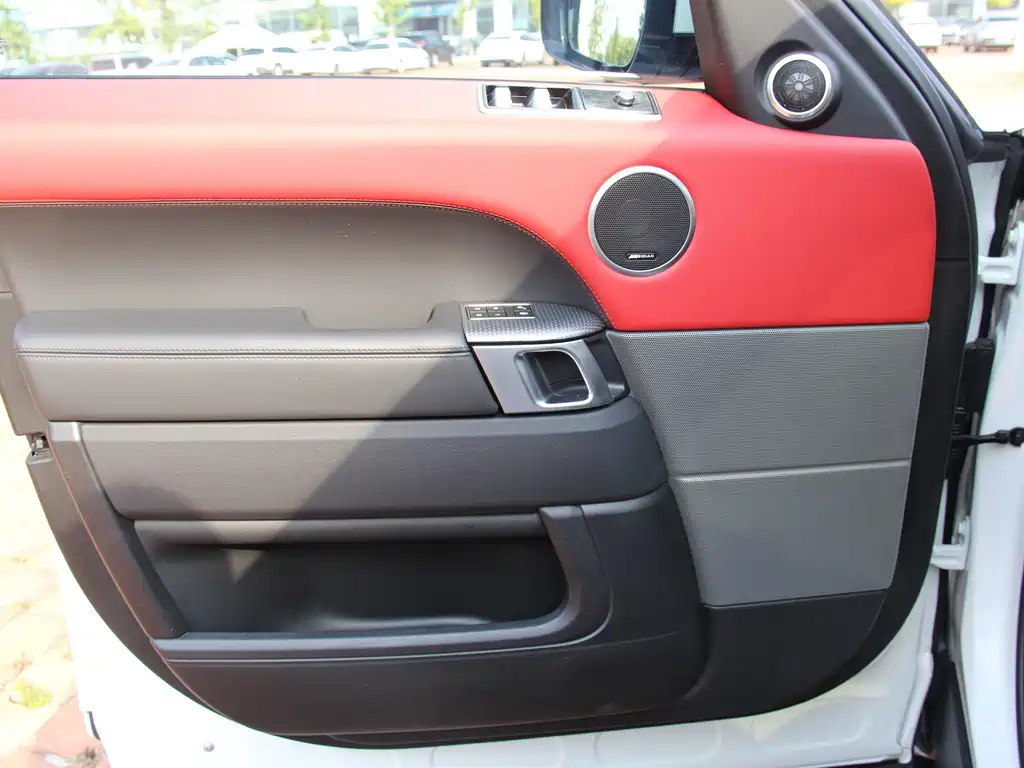 Land Rover Sport — миниатюра 10