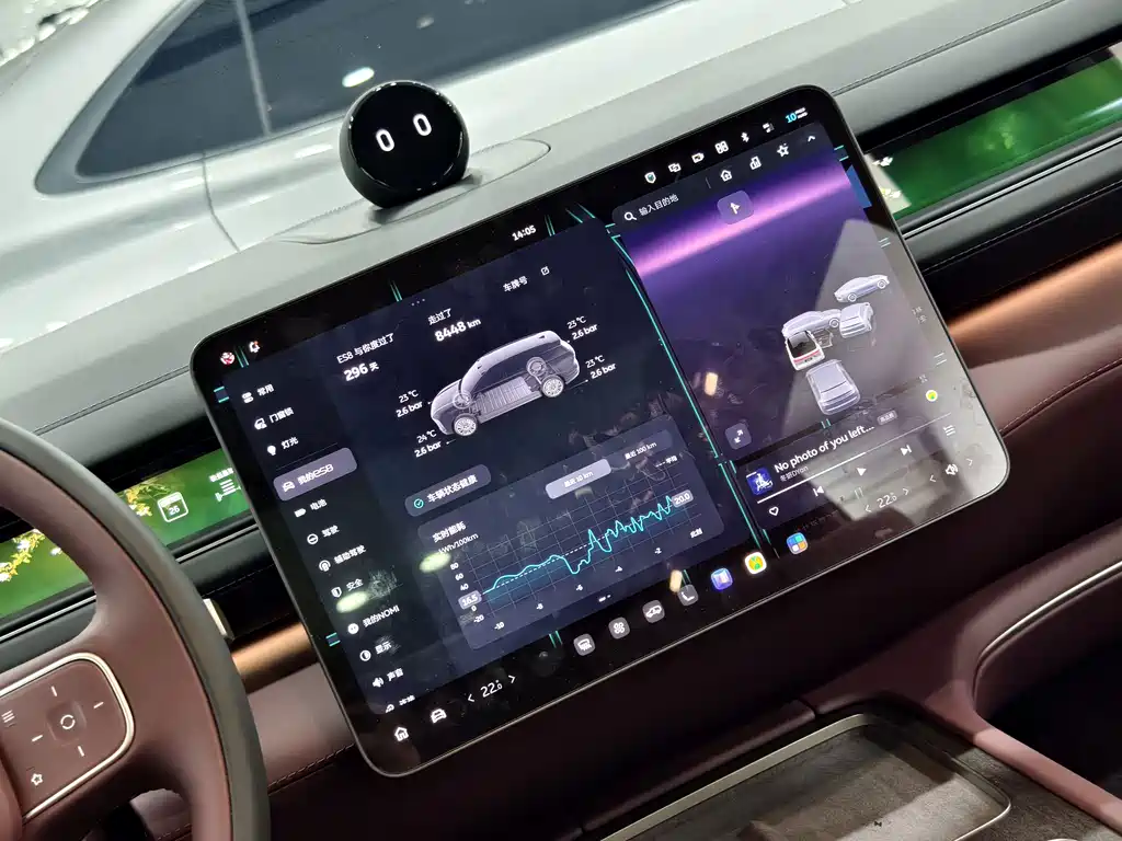 NIO ES8 — миниатюра 17
