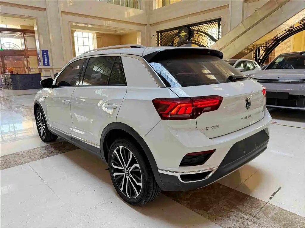 Volkswagen T-Roc — миниатюра 14