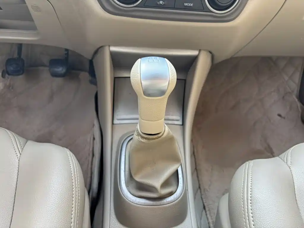 Nissan Sylphy — миниатюра 8