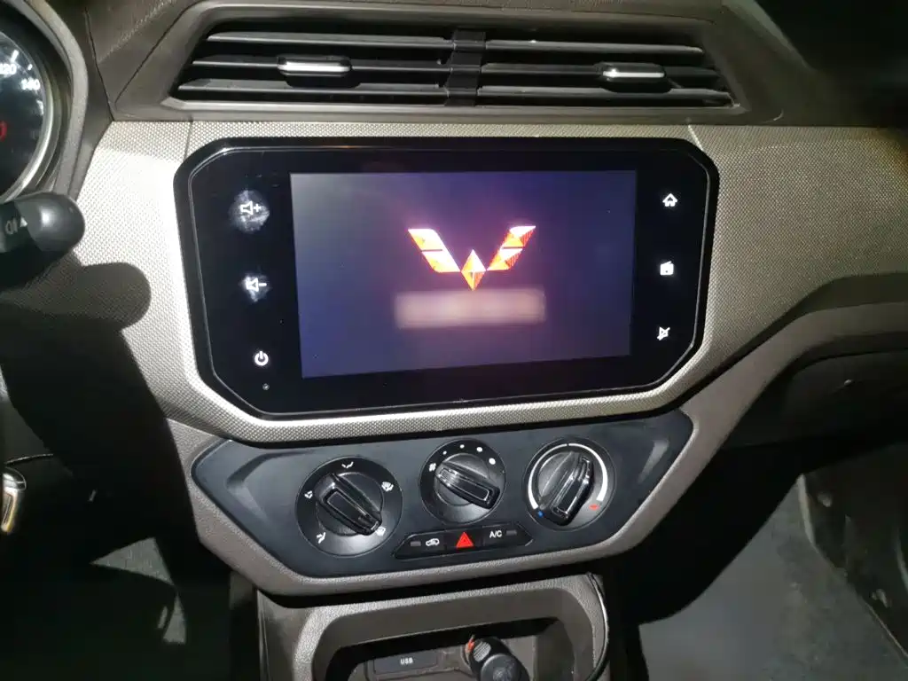 Wuling Hongguang — миниатюра 6