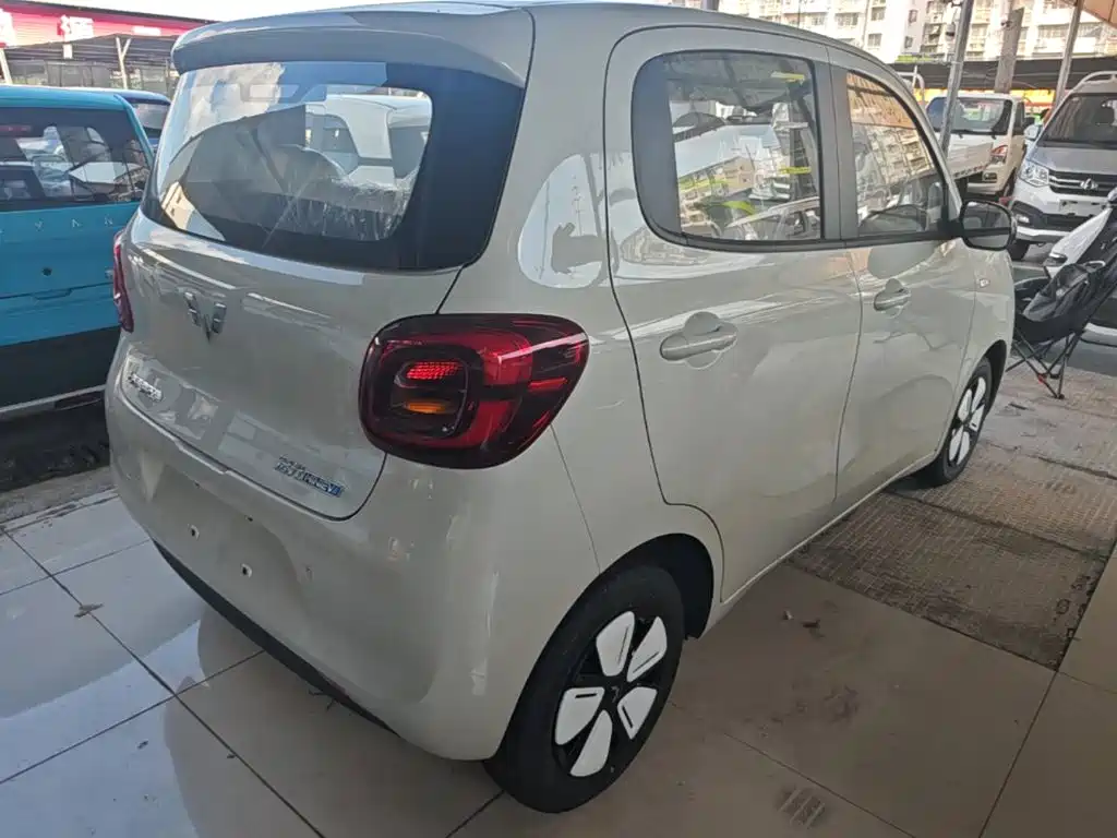 Wuling MINIEV — миниатюра 7