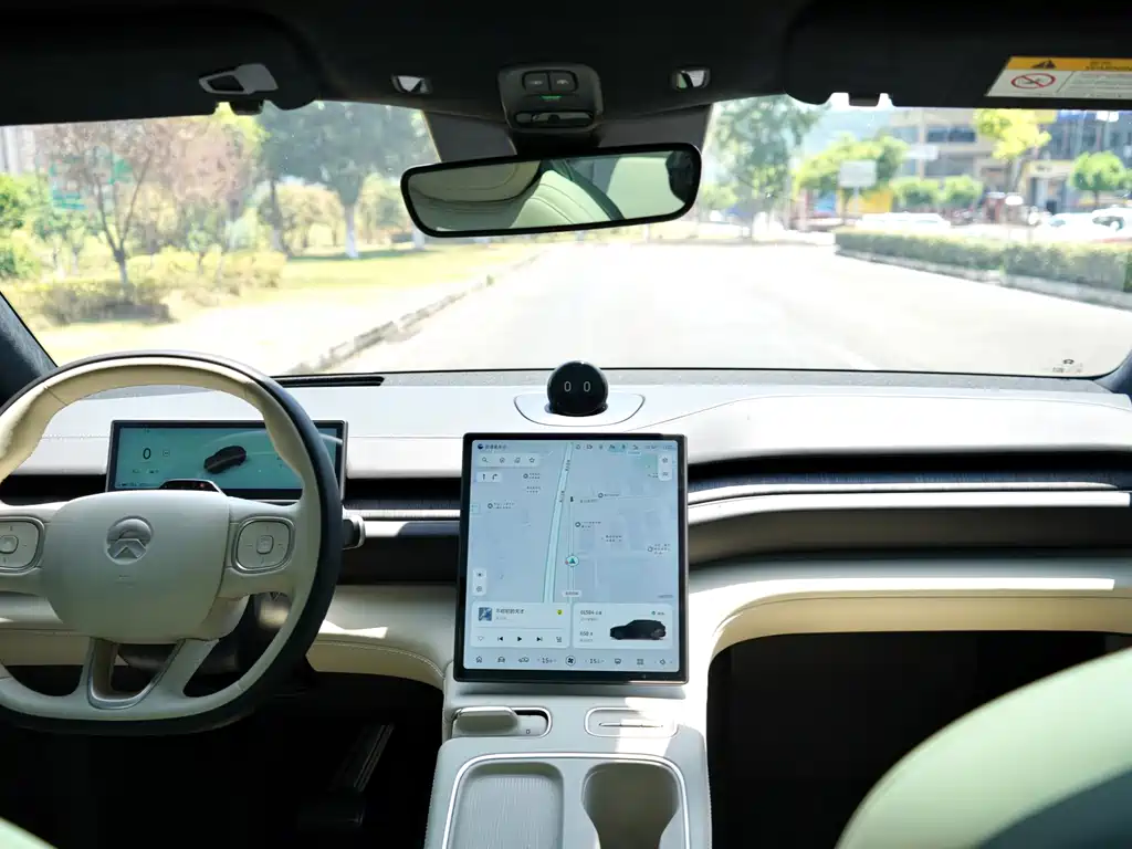 NIO ES6 — миниатюра 14