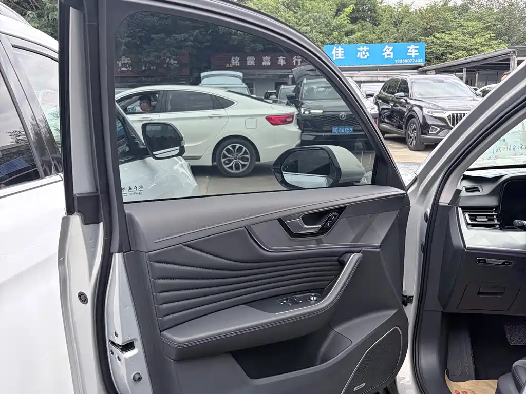 Hongqi Hongqi HS5 — миниатюра 4