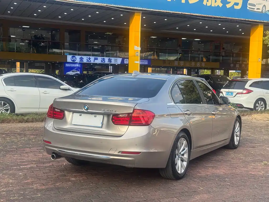 BMW 3 Series — миниатюра 8