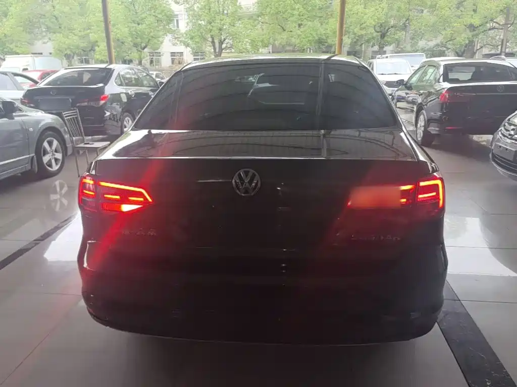 Volkswagen Sagitar — миниатюра 6