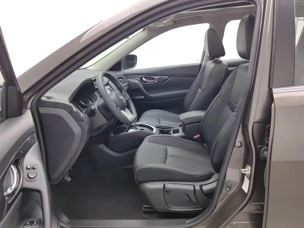 Nissan X-Trail — миниатюра 10