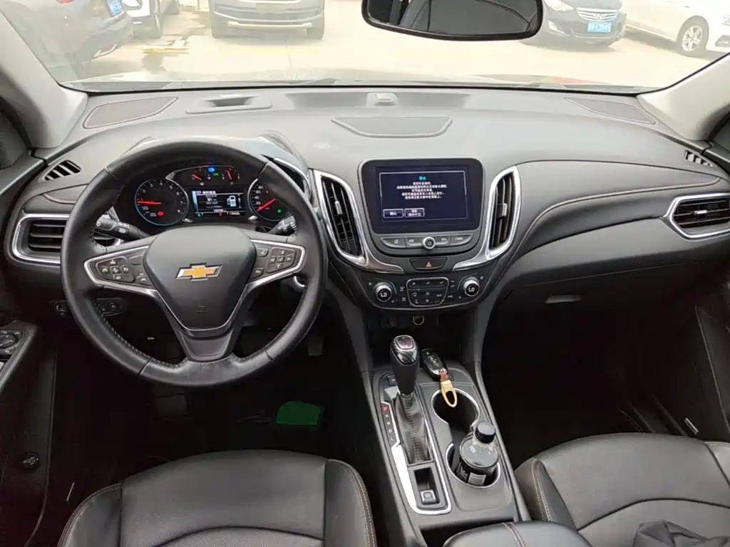 Chevrolet Equinox — миниатюра 10